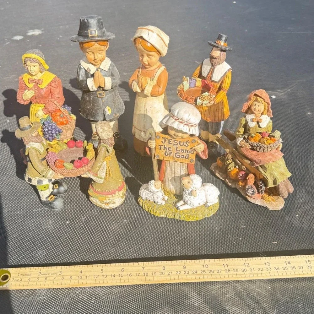 Vintage Style Thanksgiving Pilgrim Harvest Figurine Set‎ Religious Folk Art 7pc
